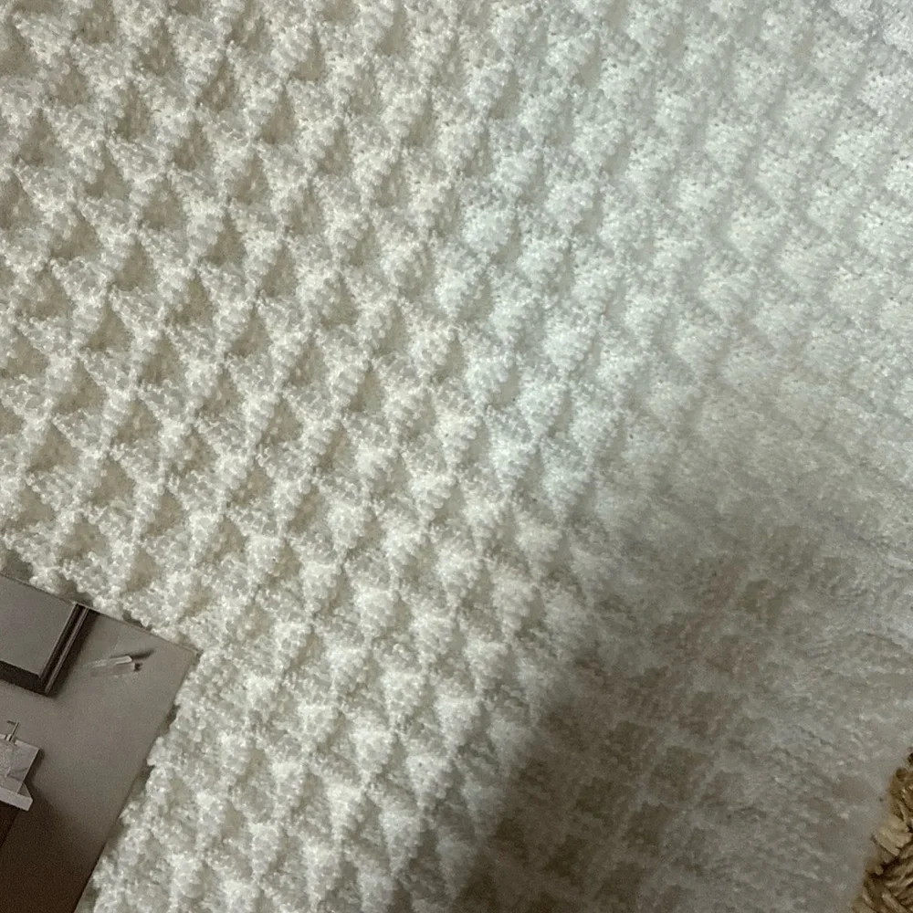 Lucky Brand Bath Mat 20x32” White Soft Waffle Non Slip Machine Washable NWT